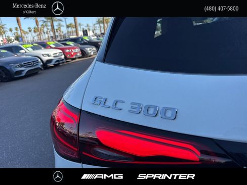 Certified 2025 Mercedes-Benz GLC 300 image 5