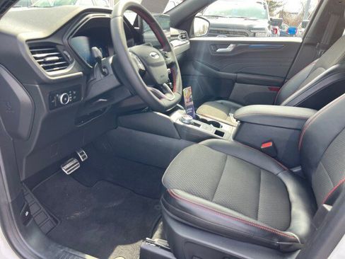 Used 2024 Ford Escape ST-Line Select w/ Tech Pack #2 image 7