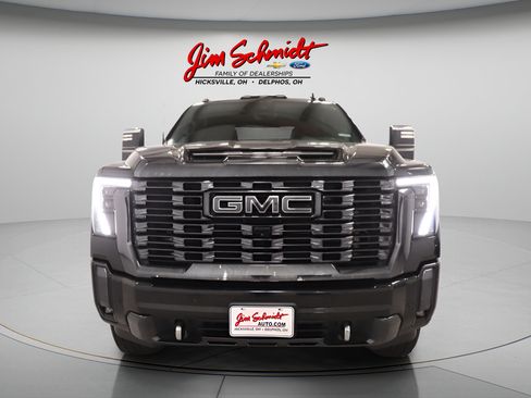 Used 2024 GMC Sierra 2500 Denali Ultimate w/ LPO, GMC Protection Package AWD/4WD image 3