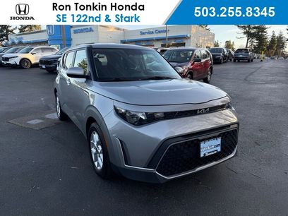 Used 2023 Kia Soul LX w/ Option Group 015