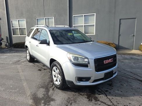 Used 2016 GMC Acadia SLE image 2
