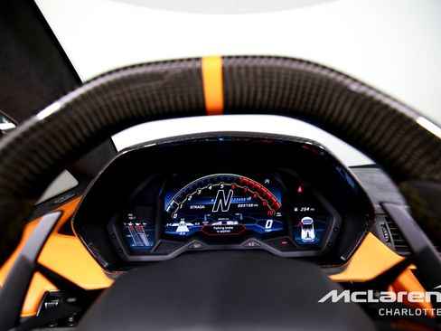 Used 2021 Lamborghini Aventador SVJ AWD/4WD image 15