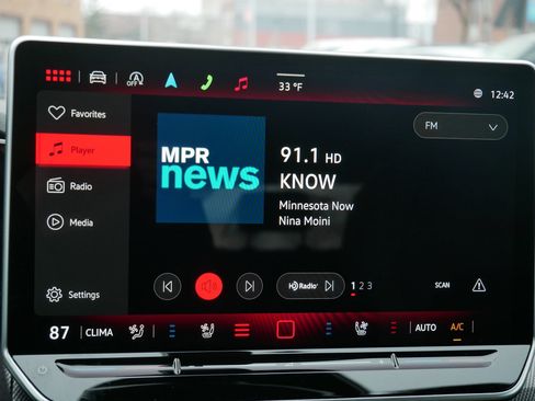 New 2026 Volkswagen GTI SE image 9