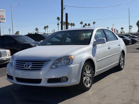 Used 2009 Toyota Avalon Limited image 2