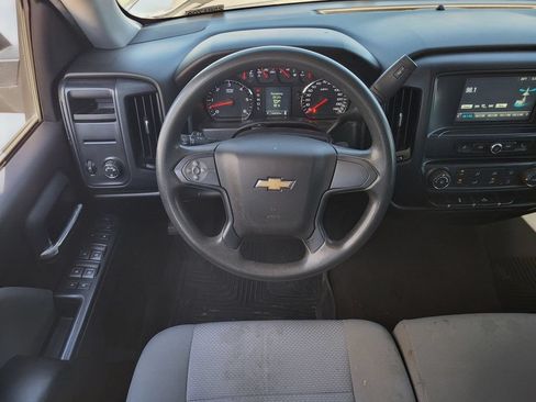 Used 2018 Chevrolet Silverado 1500 Custom w/ Custom Convenience Package RWD image 11