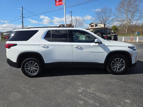 Used 2023 Chevrolet Traverse LT AWD/4WD image 2