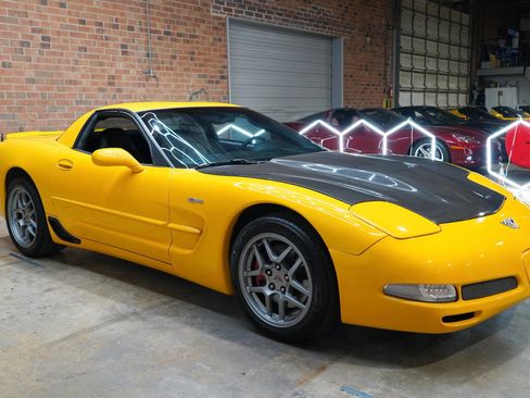 Used 2003 Chevrolet Corvette Z06 w/ Memory Package, 3 Drivers RWD image 2