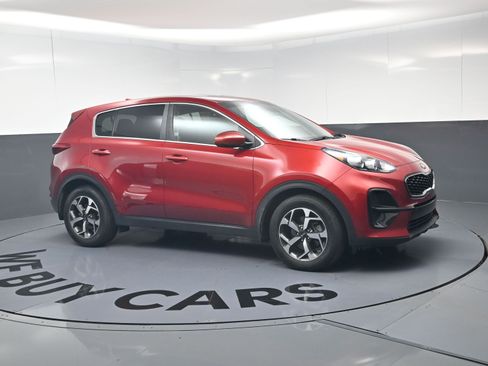 Used 2020 Kia Sportage LX FWD image 2