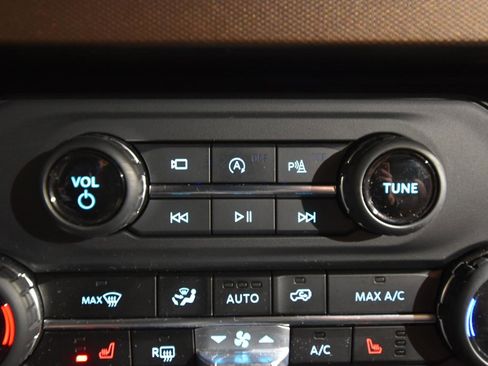 Used 2023 Ford Bronco Outer Banks w/ Sasquatch Package image 36