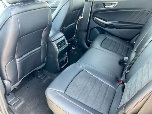 Used 2024 Ford Edge ST-Line AWD/4WD image 18
