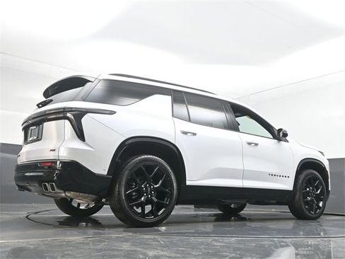 Used 2024 Chevrolet Traverse RS w/ LPO, Floor Liner Package image 33