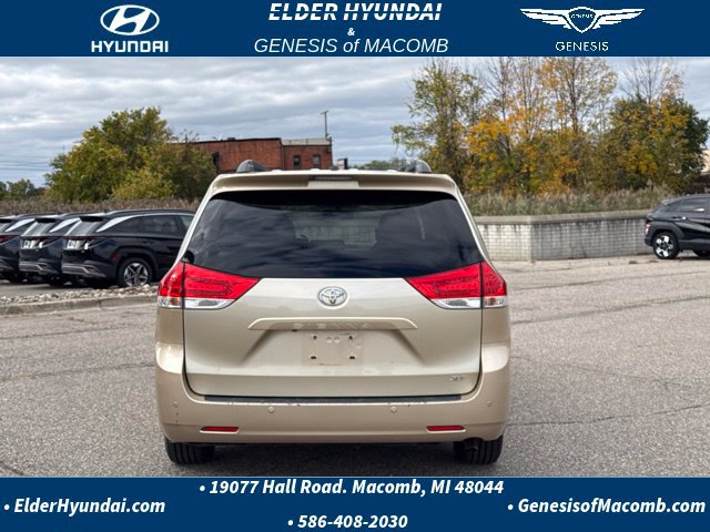 Used 2014 Toyota Sienna XLE FWD image 4