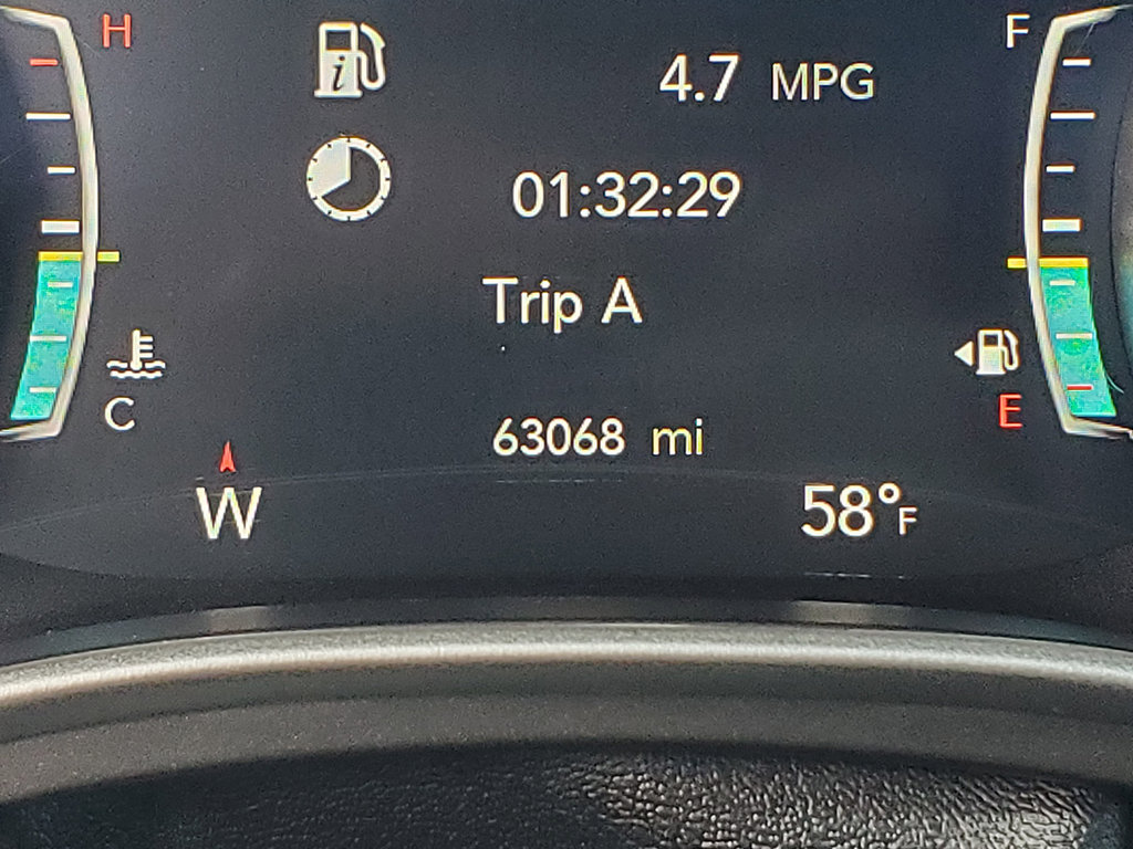 Used 2023 Chrysler Pacifica Touring-L FWD image 30