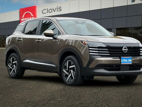 Certified 2025 Nissan Kicks SV image 10