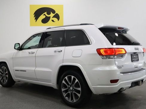 Used 2018 Jeep Grand Cherokee Overland image 9