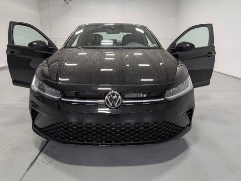 Used 2025 Volkswagen Jetta Sport image 15