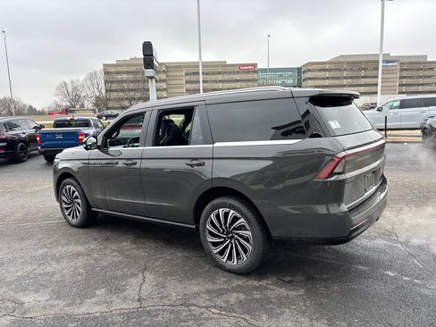 New 2026 Lincoln Navigator Black Label AWD/4WD image 5