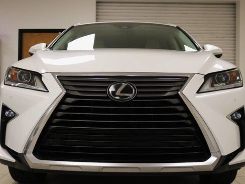 Used 2017 Lexus RX 350 FWD image 3