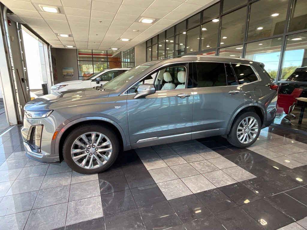 Used 2021 Cadillac XT6 Premium Luxury AWD/4WD image 3