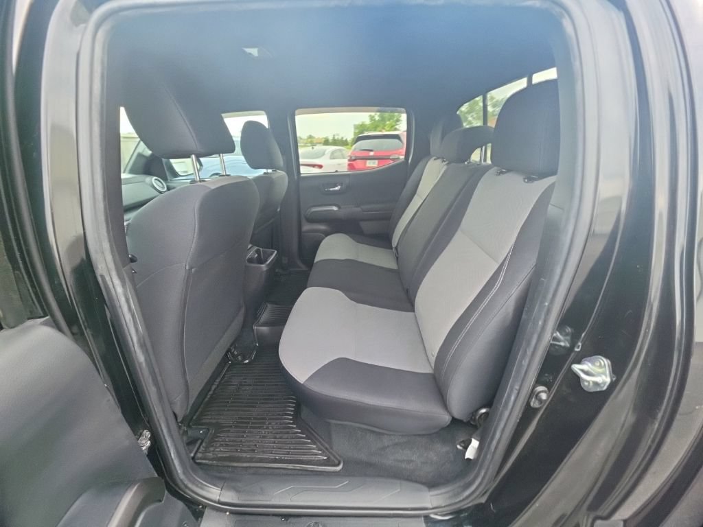 Used 2022 Toyota Tacoma TRD Sport AWD/4WD image 24