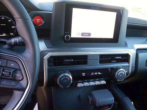Used 2025 Toyota Tacoma TRD Off-Road AWD/4WD image 19