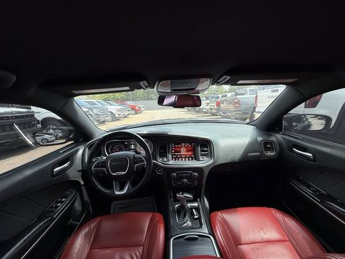 Used 2016 Dodge Charger R/T RWD image 18