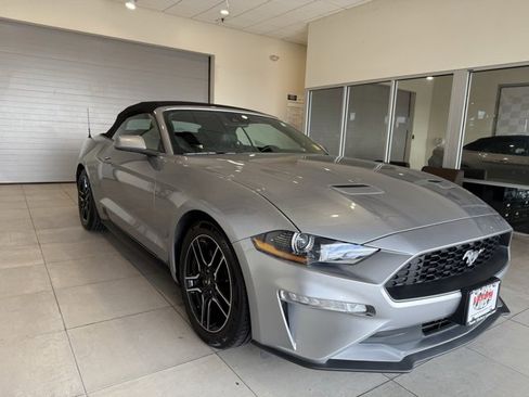 Used 2021 Ford Mustang Premium image 3