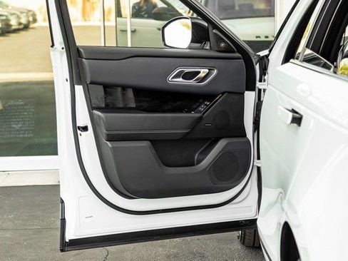 Used 2020 Land Rover Range Rover Velar R-Dynamic S image 11