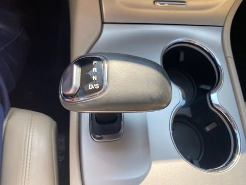 Used 2015 Jeep Grand Cherokee Limited AWD/4WD image 11
