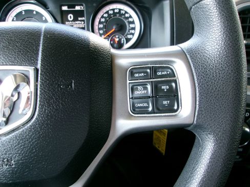 Used 2024 RAM 1500 Classic SLT AWD/4WD image 11