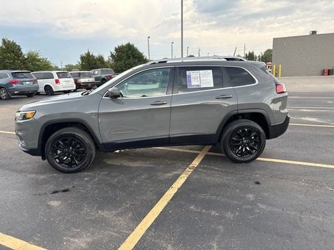Used 2021 Jeep Cherokee Latitude Lux w/ Trailer Tow Group AWD/4WD image 14