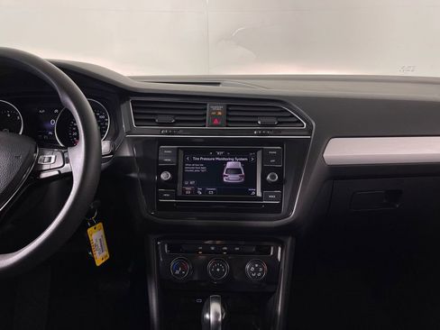 Used 2020 Volkswagen Tiguan S FWD image 16