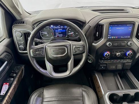 Used 2022 GMC Sierra 3500 Denali w/ Denali Ultimate Package AWD/4WD image 27