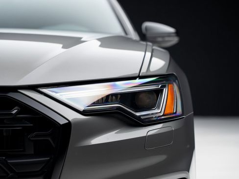 Used 2024 Audi S6 Premium Plus w/ Premium Plus Package image 9