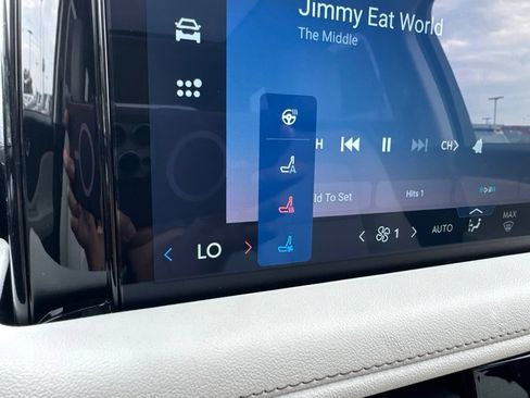 New 2026 Lincoln Aviator AWD image 8