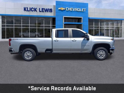 Used 2020 Chevrolet Silverado 2500 LT AWD/4WD image 9
