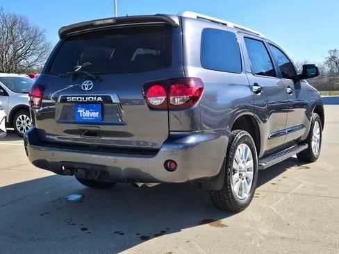 Used 2021 Toyota Sequoia Platinum image 5