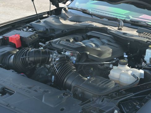 Used 2024 Ford Mustang GT RWD image 8