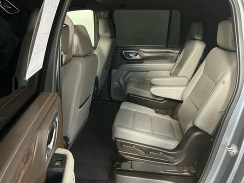 Used 2021 Chevrolet Suburban Z71 w/ Z71 Off-Road Package image 30