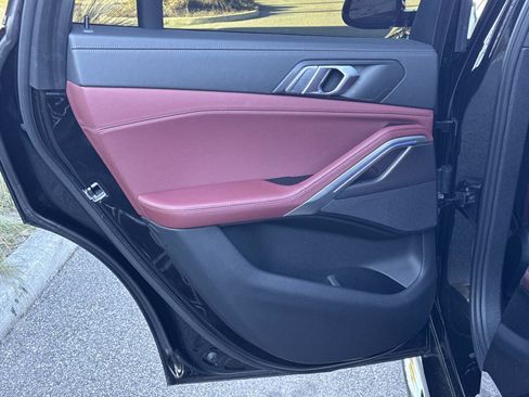 Used 2022 BMW X6 xDrive40i w/ M Sport Package AWD/4WD image 13