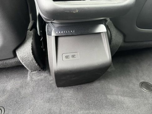 New 2025 Cadillac Lyriq Luxury image 9