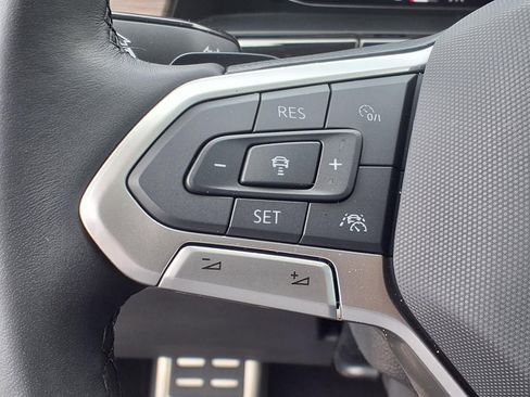 Certified 2025 Volkswagen Atlas SEL Premium R-Line AWD/4WD image 19