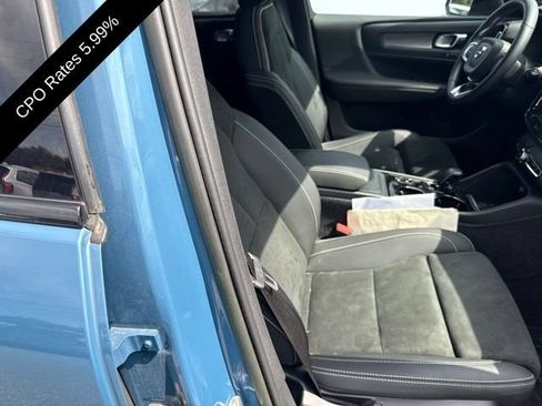 Used 2023 Volvo XC40 B5 Plus w/ Driver Assist Package AWD/4WD image 3