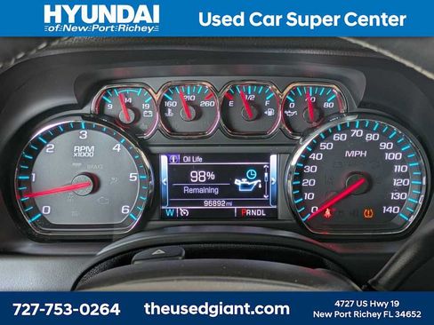 Used 2018 Chevrolet Suburban Premier RWD image 39