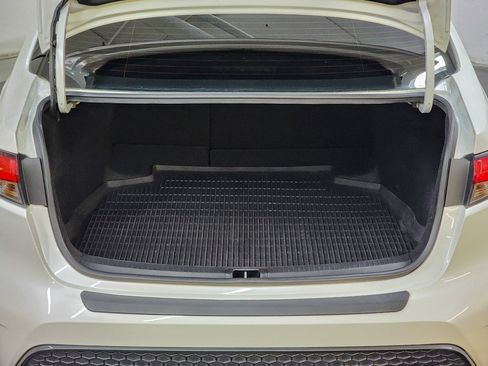 Used 2020 Toyota Corolla XSE image 8