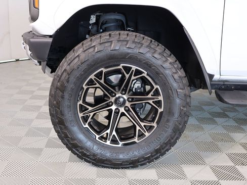 Used 2024 Ford Bronco Raptor AWD/4WD image 18