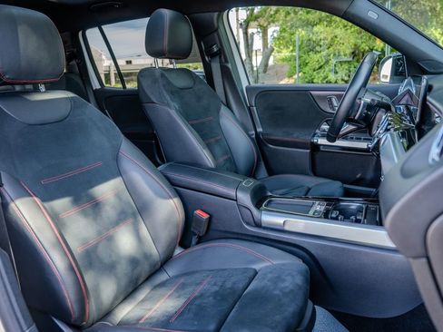 Used 2024 Mercedes-Benz GLB 250 image 22