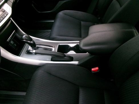 Used 2014 Honda Accord Sport image 18