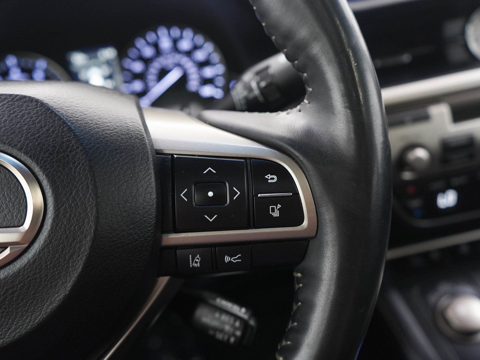 Used 2018 Lexus ES 350 w/ Navigation System Package FWD image 25