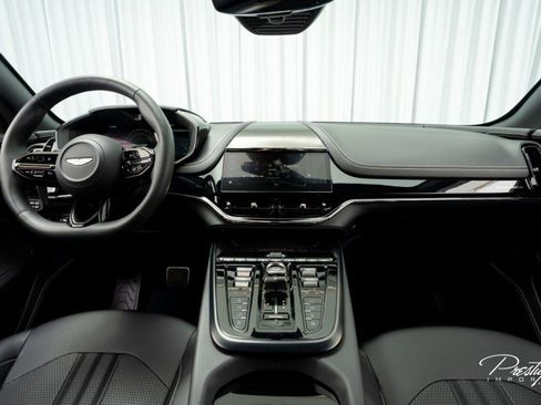 Used 2025 Aston Martin DBX 707 image 36